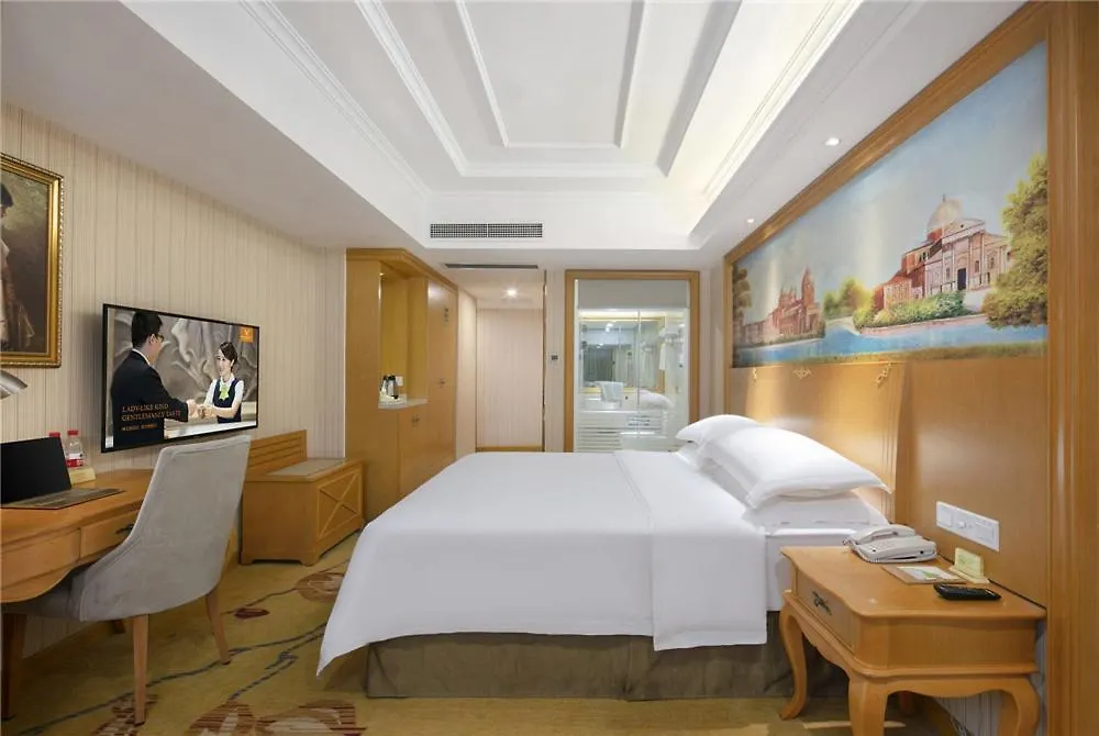 Vienna Hotel Zhengzhou Zhongyuan Futa