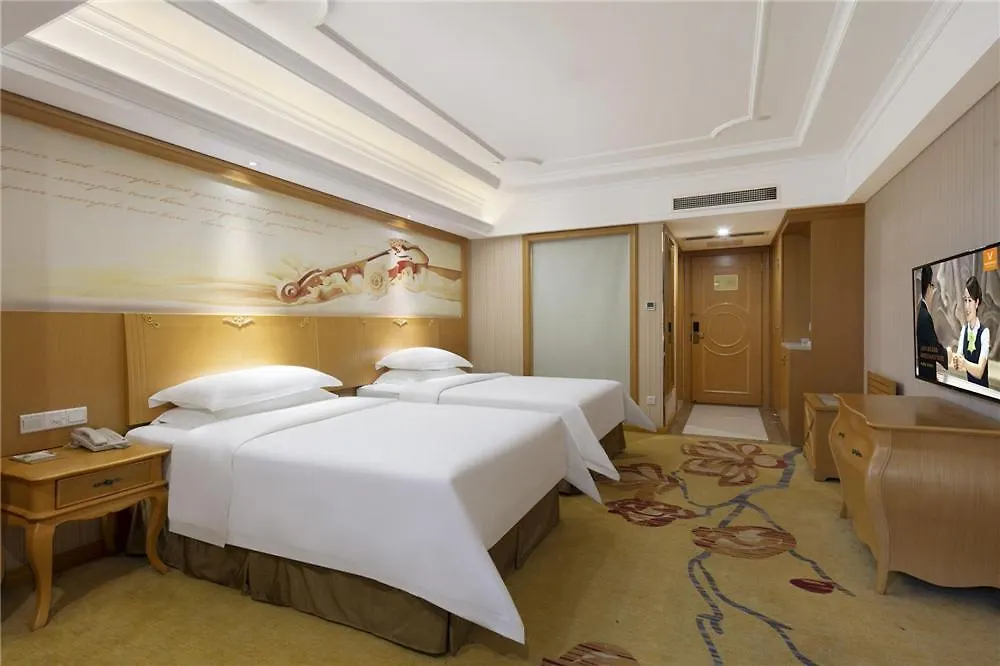 Vienna Hotel Zhengzhou Zhongyuan Futa 3*,  Chine