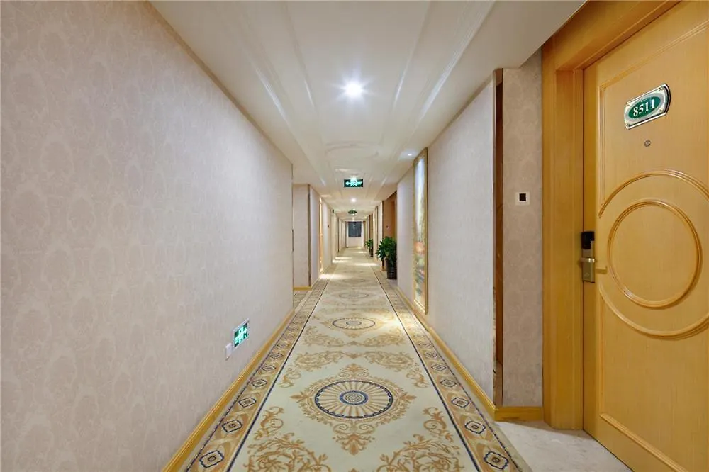 ***  Vienna Hotel Zhengzhou Zhongyuan Futa Chine