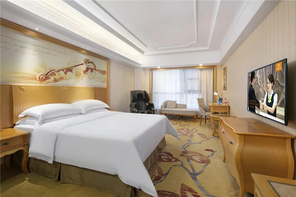 Vienna Hotel Zhengzhou Zhongyuan Futa