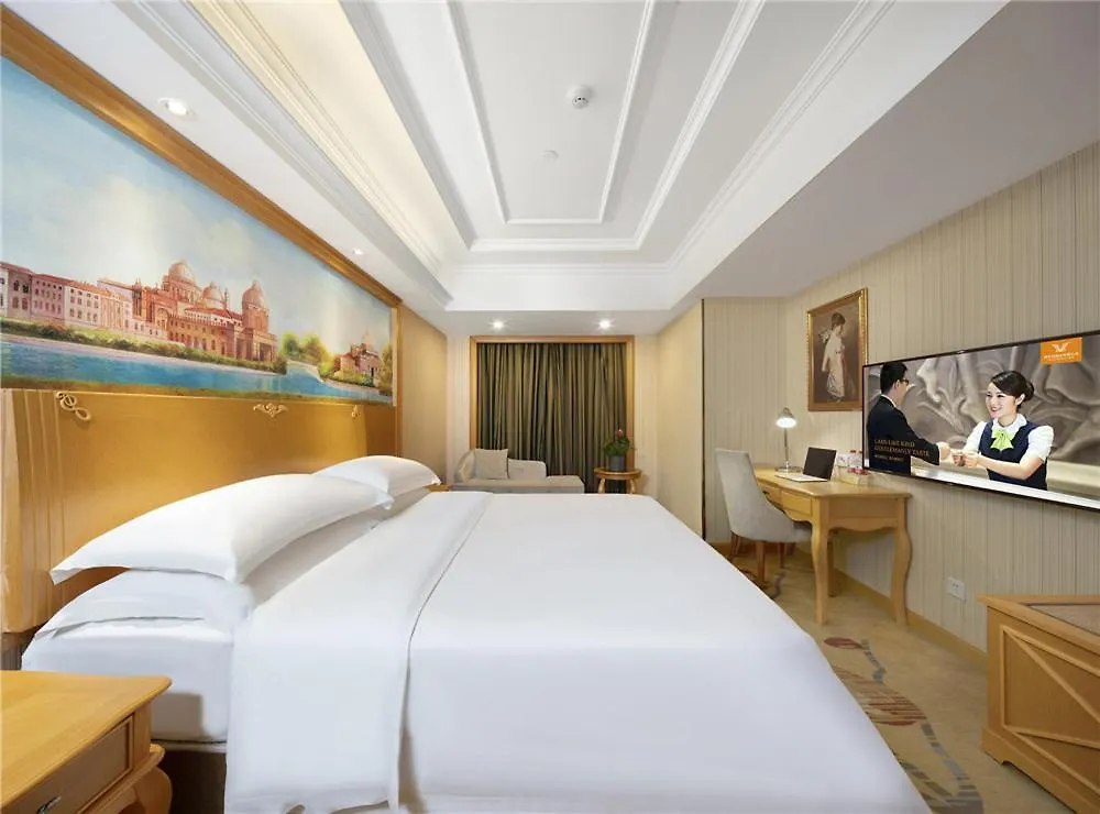 Vienna Hotel Zhengzhou Zhongyuan Futa