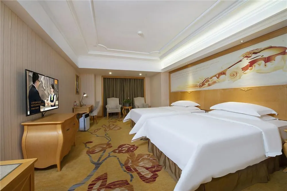 Vienna Hotel Zhengzhou Zhongyuan Futa